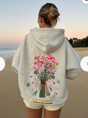 DANDY Worldwide “Gift Giving" Oversized Lux Hoodie in Heather Gray Size Medium